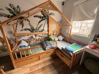 L-Shaped Twin House Bed with 2 Twin Mattresses & Storage Drawers