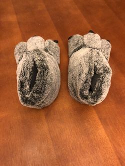 Kids Bear Slippers Size Small