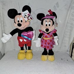 2 Disney 24" Tall Mickey And Minnie Mouse Valentines Door Greeters Both For 1 Price