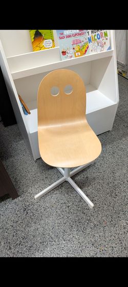 Ikea Children's desk chair. CITY of Orange 🍊