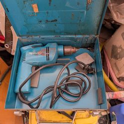 Makita 3/8 in corded drill