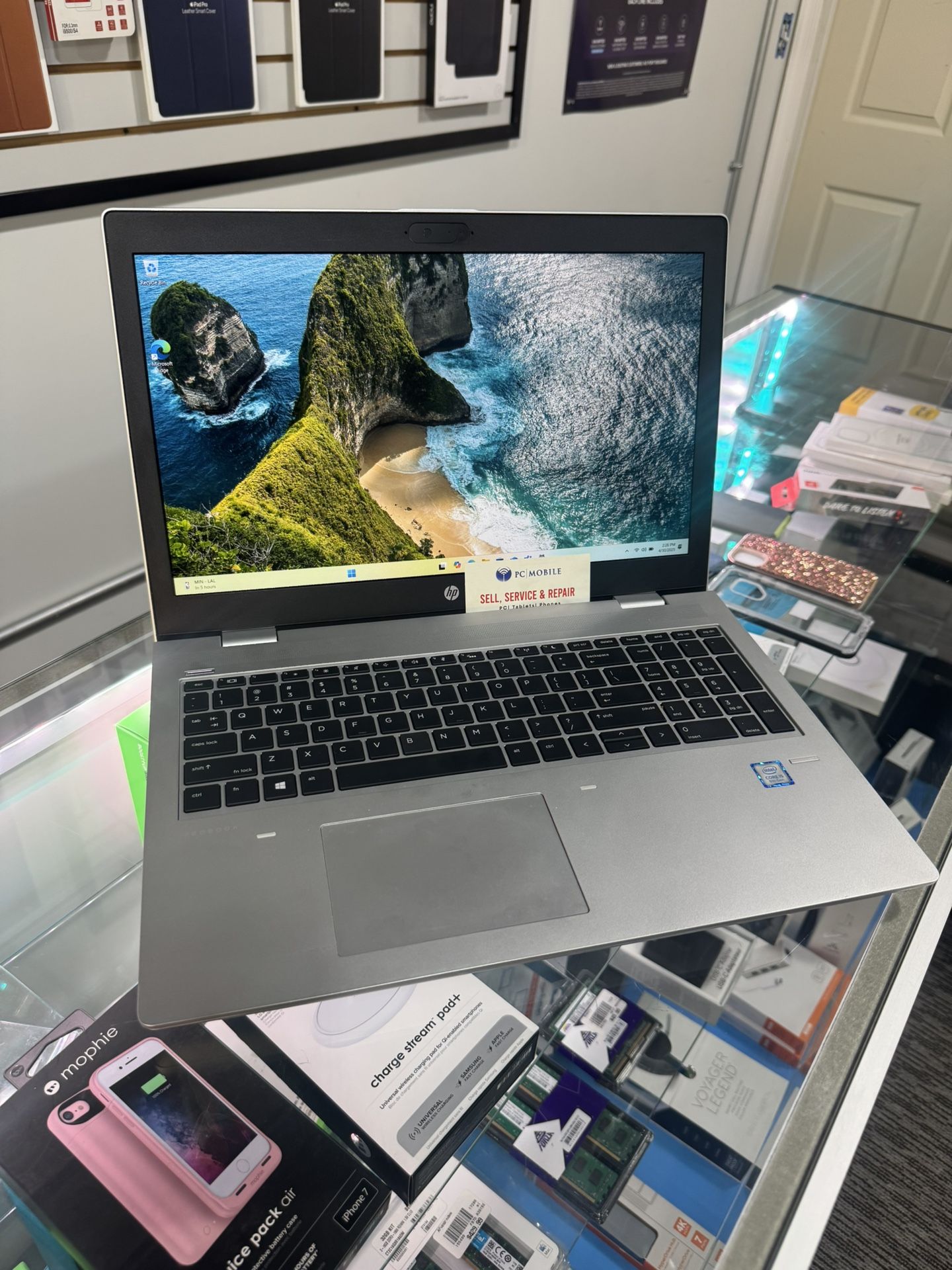 HP ProBook 650 G4 15.6” i5-8250U 1.6GHz 16GB RAM 512GB SSD Windows 11. Works