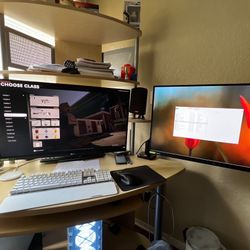 Gaming PC W Dual monitors
