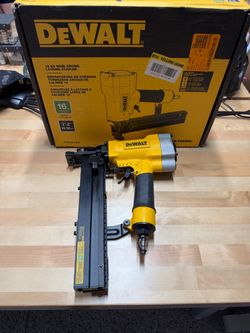 Dewalt Crown Stapler