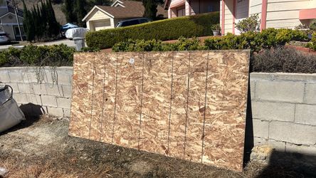 Free OSB fly wood and 2x4