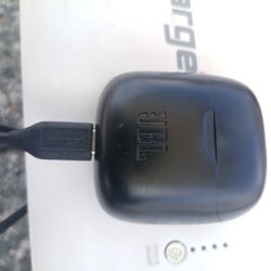 Audifonos Bluetooth JBL En Perfectas Condiciones Trabajando Bien Con Su Cable
