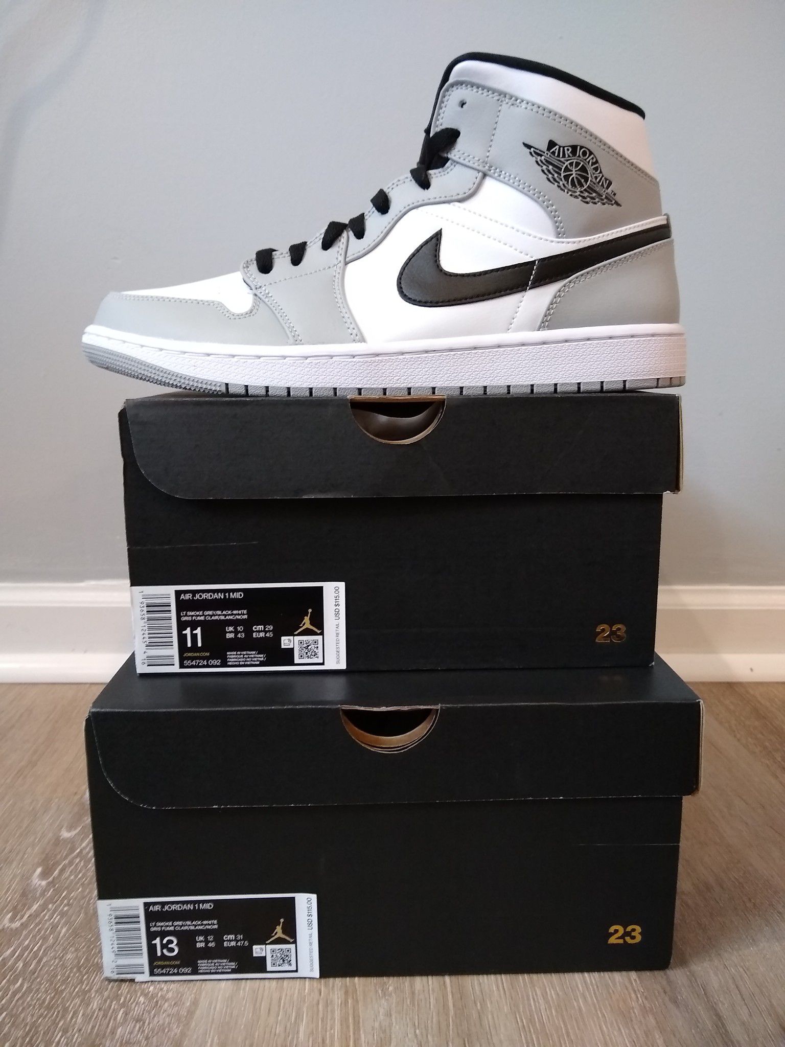 Nike Air Jordan 1 Mid 'Shadow' Grey Black White 554724-092.. Sizes: 13M