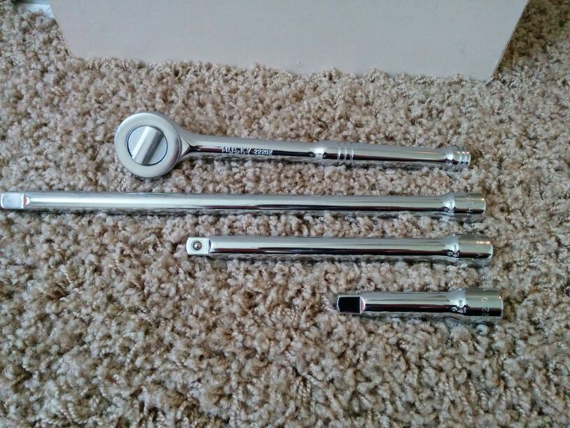 Husky 22202 Chrome Plated Ratchet with Extensions