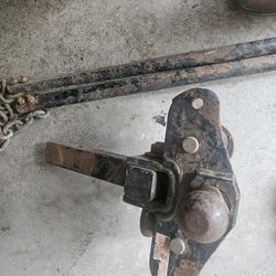 Travel trailer hitch