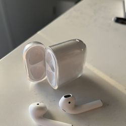 AirPods 2 in Perfect Condition 