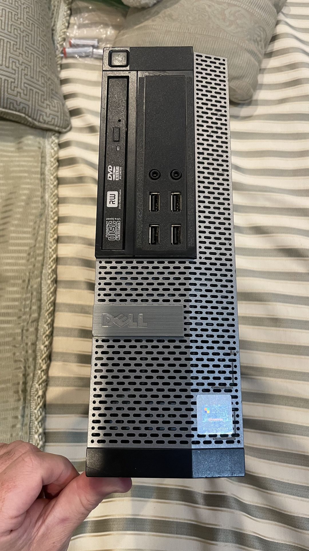 Dell Optiplex - i7-4790 - 32GB RAM, 1TB SSD, DVDRW