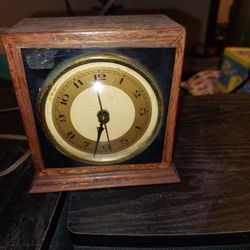 Working alarm clock $35 antique