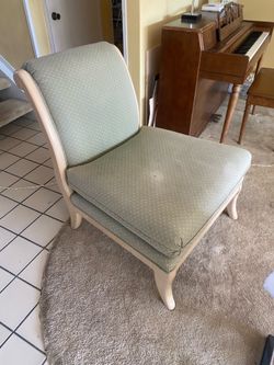 Lounge chair- Light Green