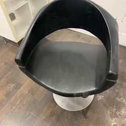 Hairstylist Chair