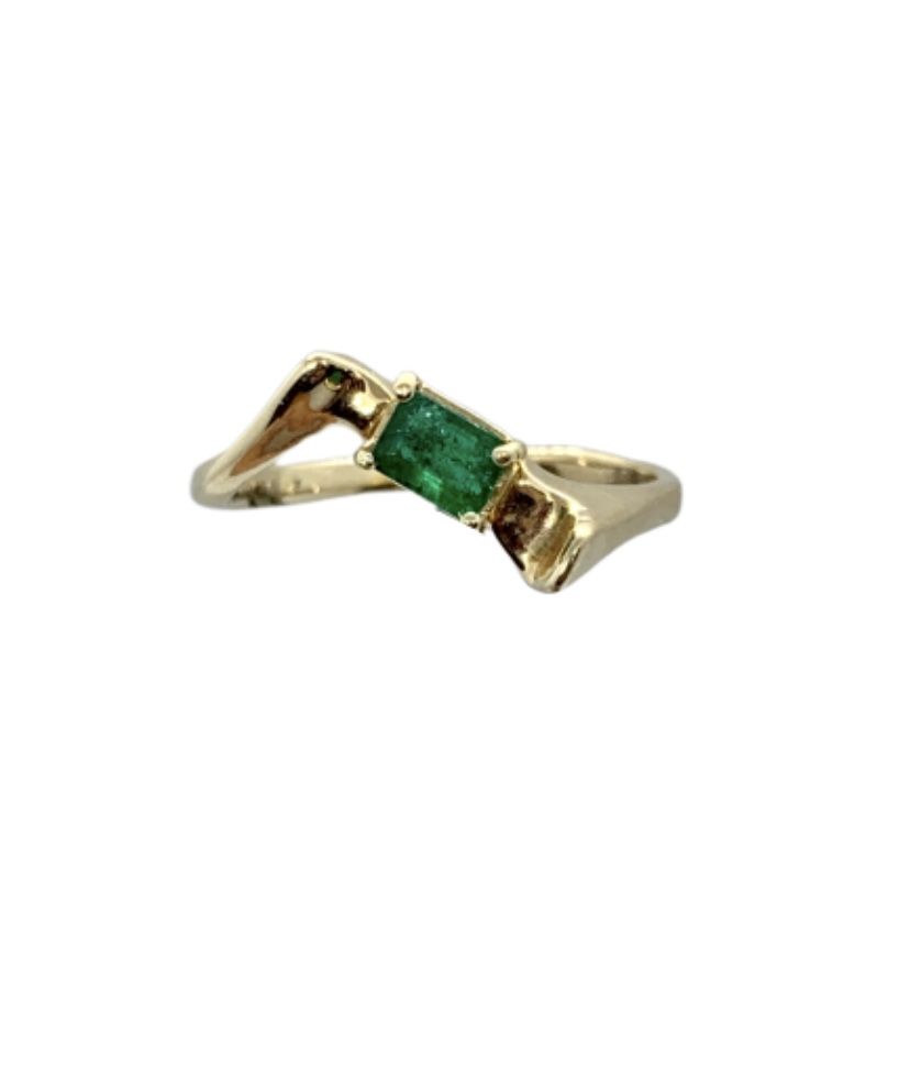 14k Emerald ring
