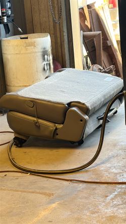 2001-2006 suburban third row seat