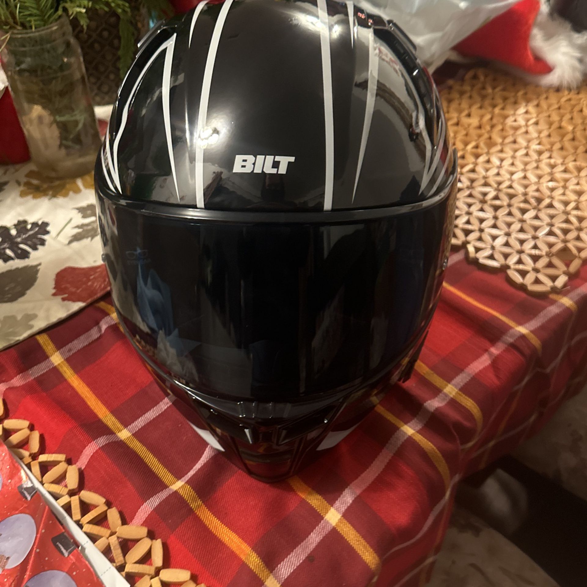 Brand New Bilt Charger Motorcycle Helmet Large 