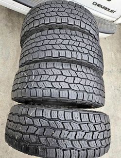 245-75R17  Cooper Brand tires usadas en perfecta condición