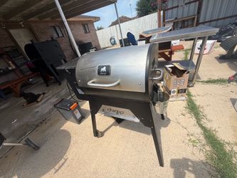 Grilla GRILLS CHIMP pellet smoker