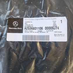 Set of 4 AMG MERCEDES-BENZ FLOOR MATS- E CLASS- NEW!!!