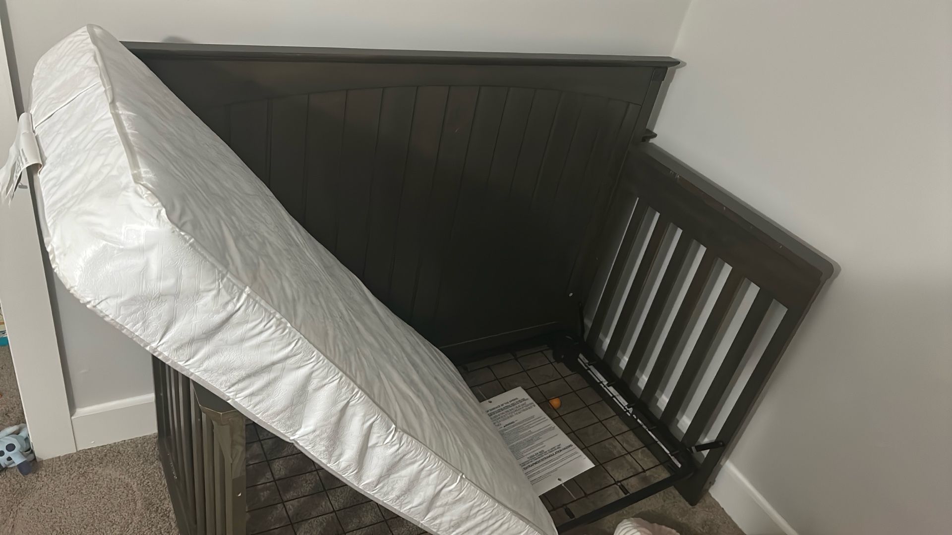 Toddler Bed/Crib