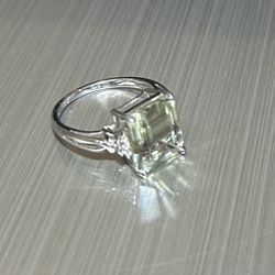 925 Sterling Silver Ring Size 8