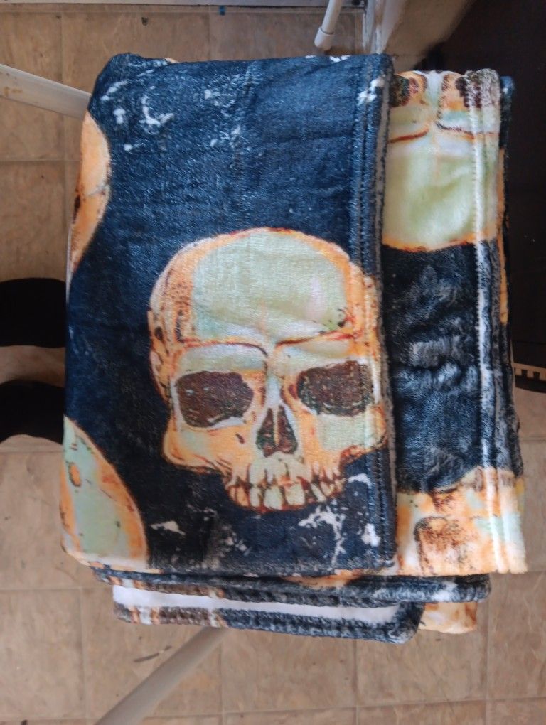 Skeleton Blanket. [2]