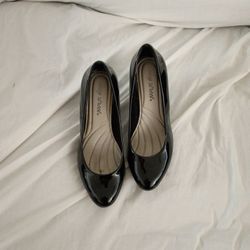 Easy Street Black Patent Pumps - Pointed Toe Kitten Heels with Comfort Insole. Wide Width 