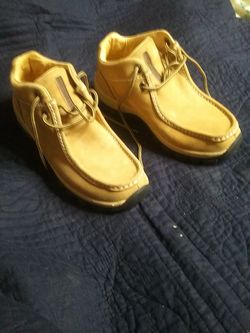 Perry Ellis 7 1/2 women 6 boys