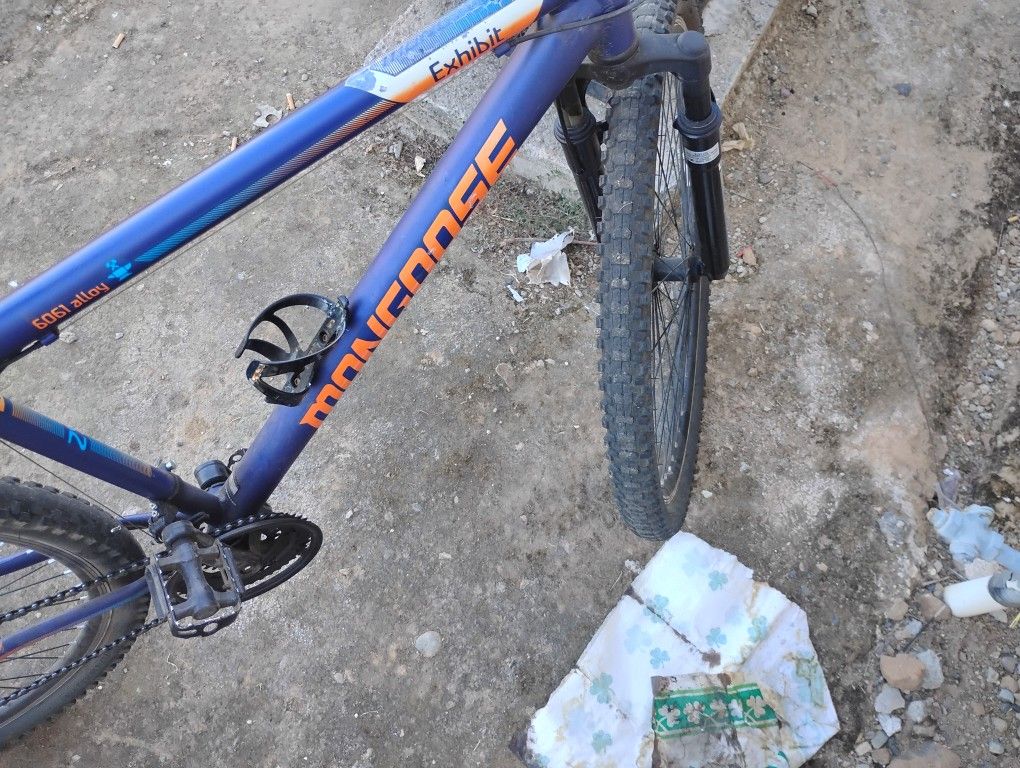 Mongoose Mountain Bike 21 Speed