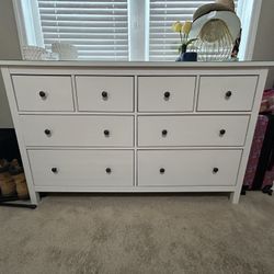 Ikea Hemnes Dresser 8 Drawer With Glass Top 