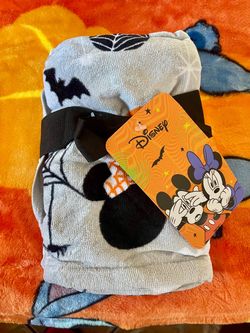 Mickey Mouse and Minnie Halloween 2 pack hand towels