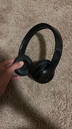 Black beats headphones un-used