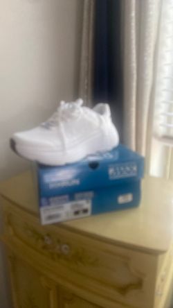 Skechers max cushioning