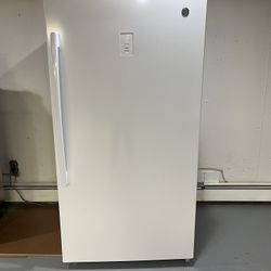 GE 33 in. 17.3 Cubic Ft. Upright Freezer