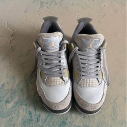 Jordan 4 Photon Dust