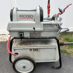 NO die head or cutting dies included. $1800 or Best Offer