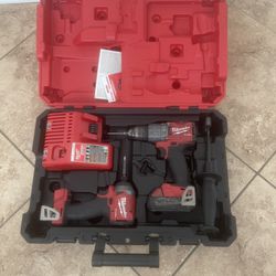 Used Milwaukee Set, Comes With What Is In Picture. 