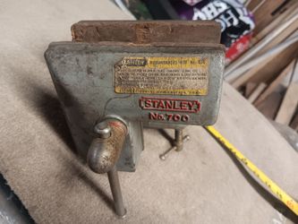 Vintage Stanley 700 Vise