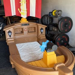 Pirates Ship Bed 