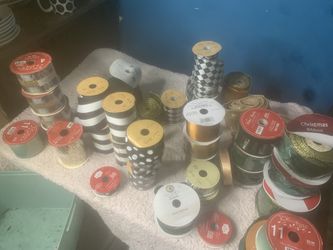 Ribbon- Craft, Holidays, Gifts And Wreaths 