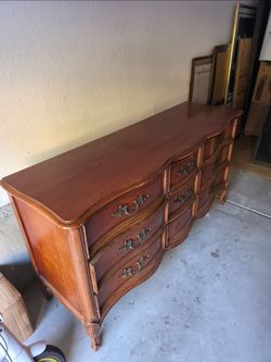 Vintage Dixie 9 Drawer dresser 
51 x 19 3/4 x 32 3/4