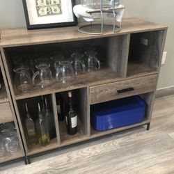 Storage unit with drawer buffet
