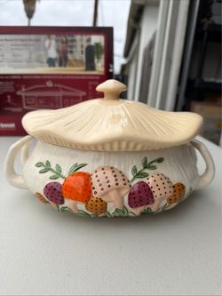 Vintage Arnel's Ceramic Mushroom Soup Tureen w/Lid handles 1973 Signed On Bottom