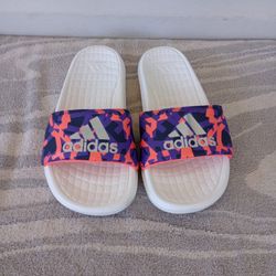 Multicolor adidas slides size 5 boys