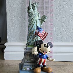 Jim Shore Mickey Flag And Statue Of Liberty Figurine