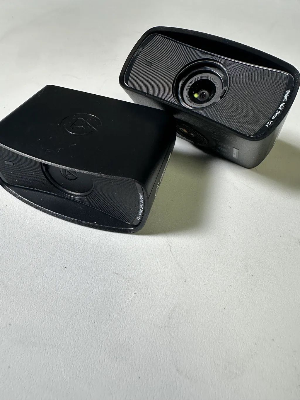 Elgato Facecam – Premium Full HD 1080p60 Webcam (2 available)