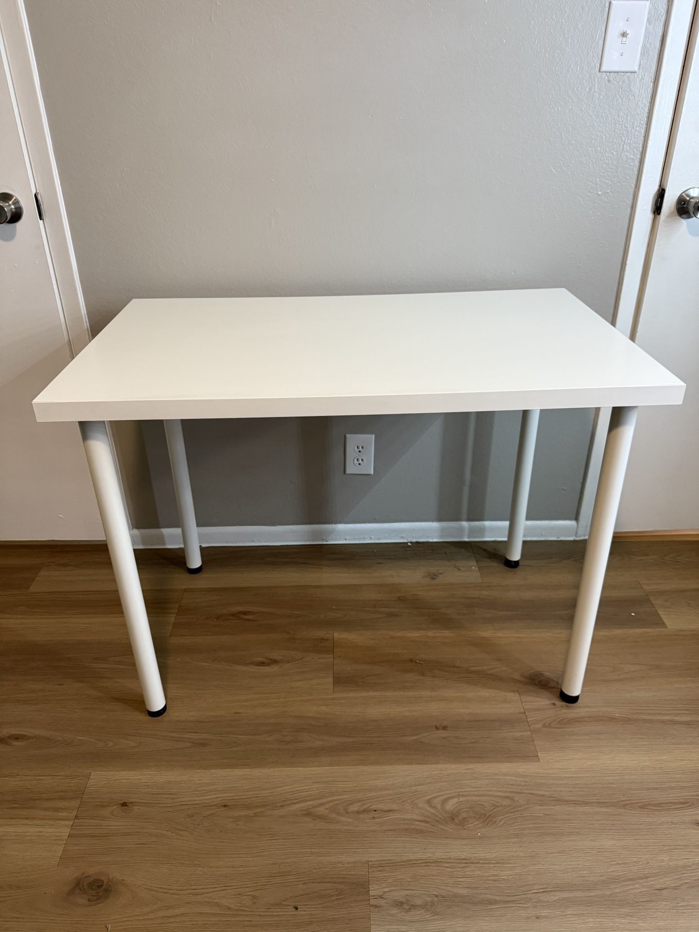 White Desk