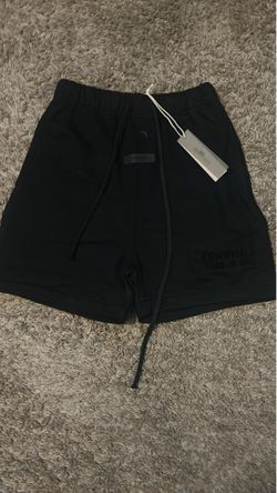 Black essentials shorts