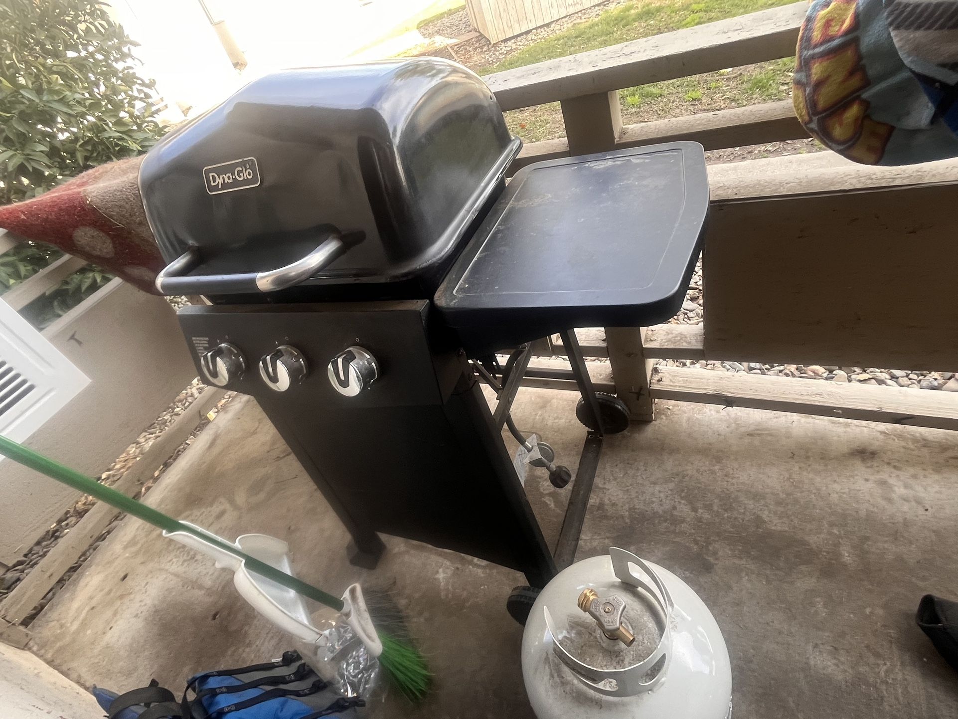 Bbq Pit With Full Propane
